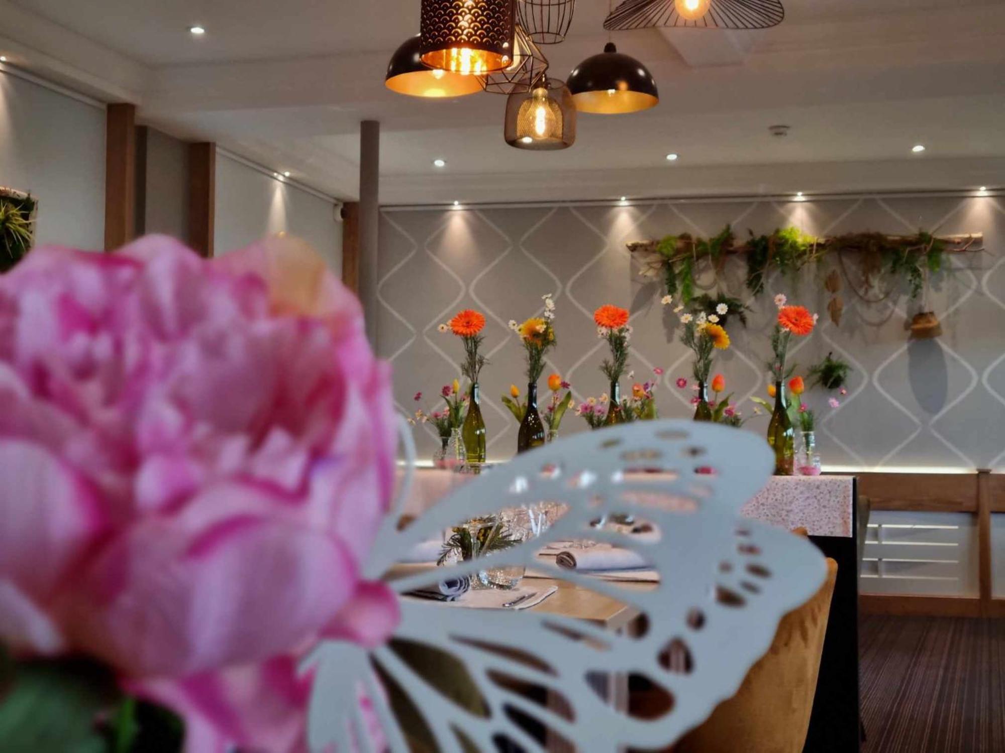 Logis Hotel Schaeffer- Restaurant Le Saint Georges Serrières-en-Chautagne Extérieur photo